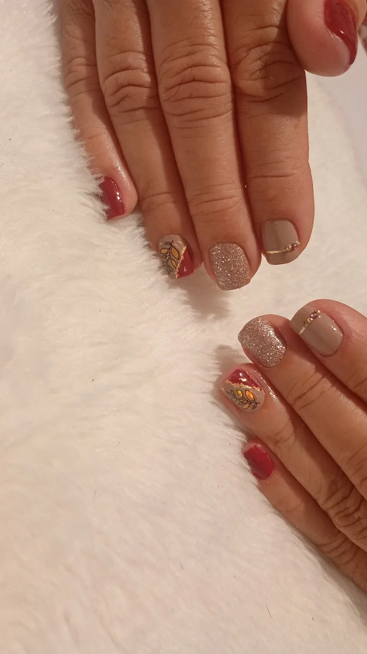 Nude com glitter e pedrarias
